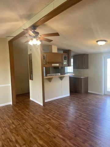 17239 E Quail Road, Nevada, MO 64772