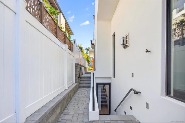 746 Bonair St, La Jolla, CA 92037