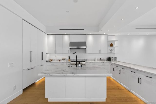 746 Bonair St, La Jolla, CA 92037