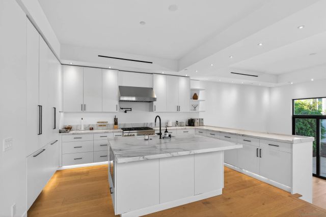 746 Bonair St, La Jolla, CA 92037