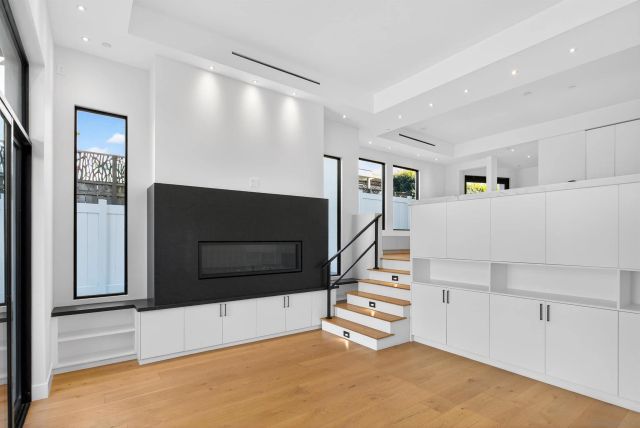 746 Bonair St, La Jolla, CA 92037