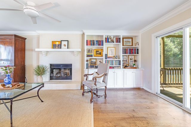 1427 Oaklanding Road, Mount Pleasant, SC 29464