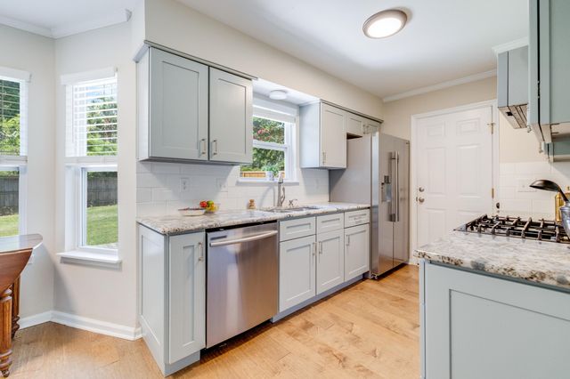1427 Oaklanding Road, Mount Pleasant, SC 29464