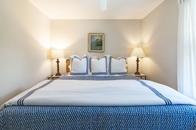 1427 Oaklanding Road, Mount Pleasant, SC 29464
