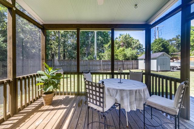 1427 Oaklanding Road, Mount Pleasant, SC 29464
