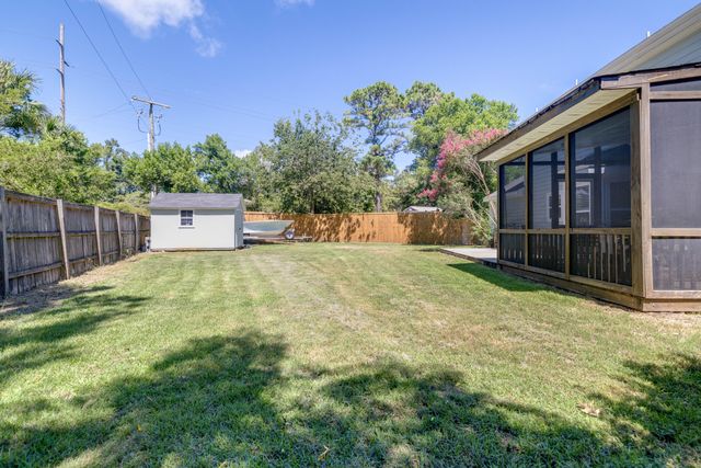 1427 Oaklanding Road, Mount Pleasant, SC 29464
