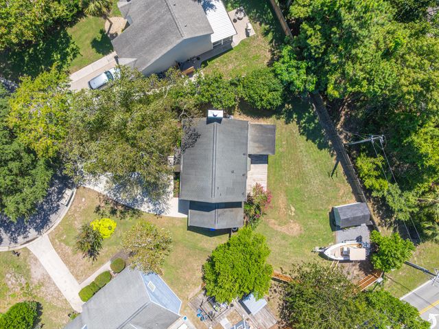 1427 Oaklanding Road, Mount Pleasant, SC 29464