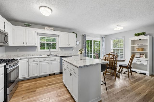 2040 Wild Cherry Ct, Lewisburg, TN 37091