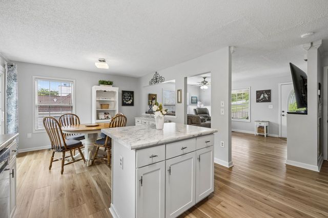 2040 Wild Cherry Ct, Lewisburg, TN 37091