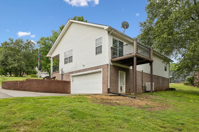2040 Wild Cherry Ct, Lewisburg, TN 37091