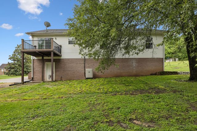 2040 Wild Cherry Ct, Lewisburg, TN 37091