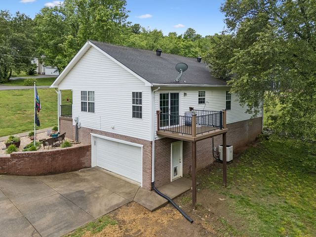 2040 Wild Cherry Ct, Lewisburg, TN 37091