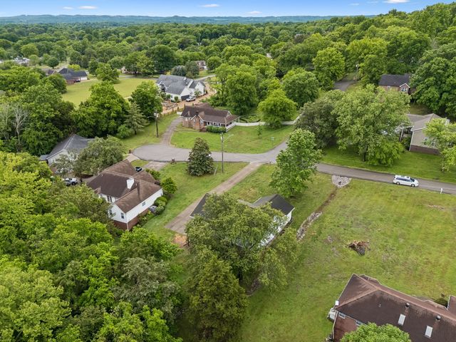 2040 Wild Cherry Ct, Lewisburg, TN 37091
