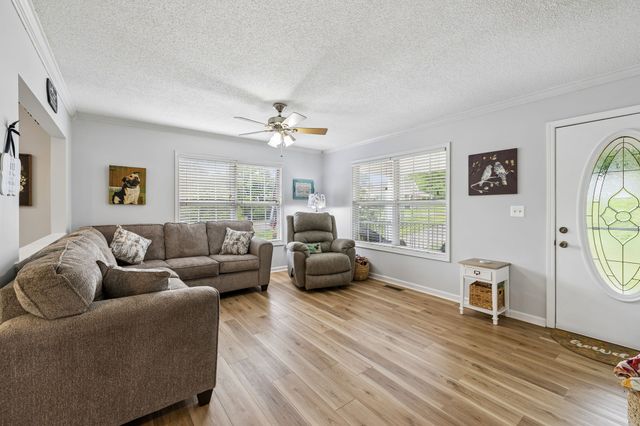 2040 Wild Cherry Ct, Lewisburg, TN 37091