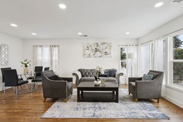 9638 E St, Oakland, CA 94603