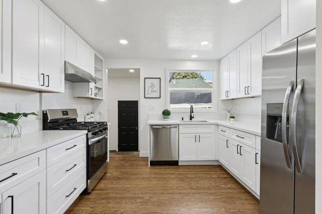 9638 E St, Oakland, CA 94603