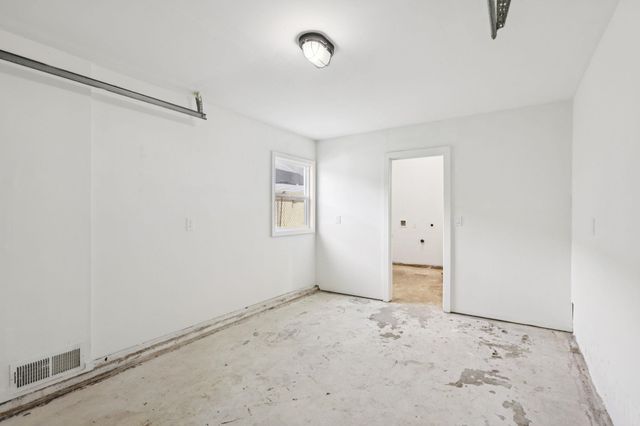 9638 E St, Oakland, CA 94603