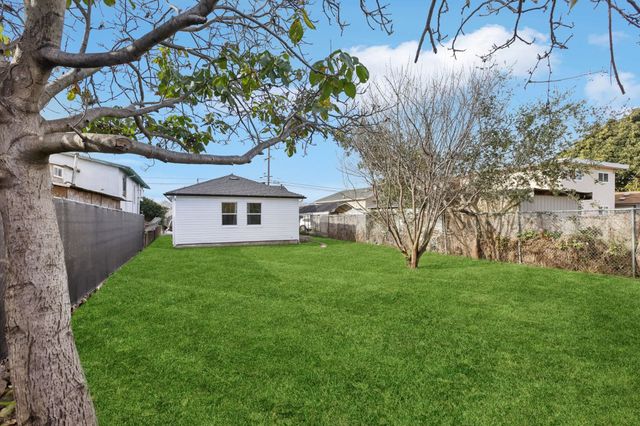 9638 E St, Oakland, CA 94603