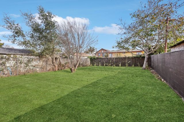 9638 E St, Oakland, CA 94603