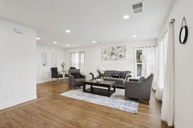 9638 E St, Oakland, CA 94603