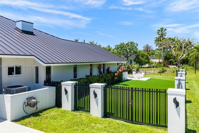 9201 SW 102nd St, Miami, FL 33176