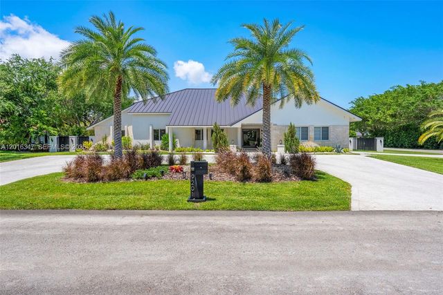 9201 SW 102nd St, Miami, FL 33176