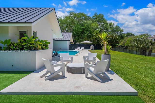 9201 SW 102nd St, Miami, FL 33176