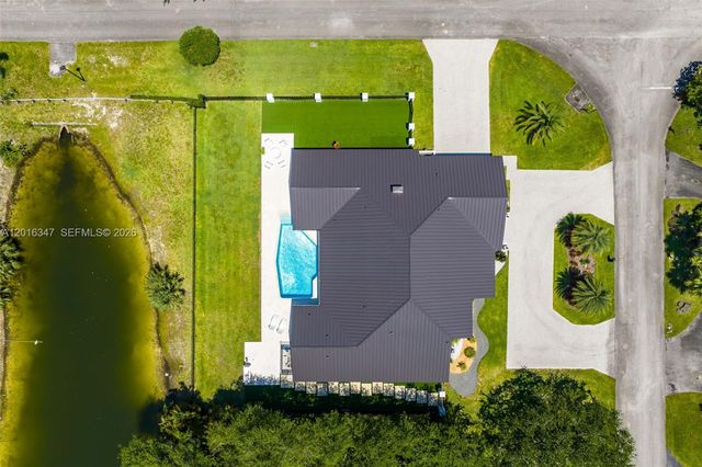 9201 SW 102nd St, Miami, FL 33176