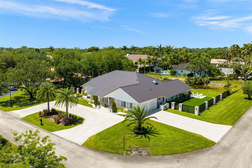 9201 SW 102nd St, Miami, FL 33176