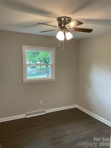 2346 Woodleaf Drive, Gastonia, NC 28052