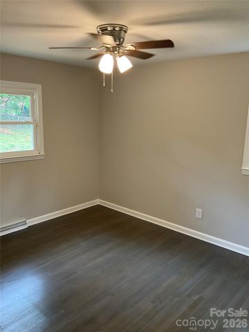2346 Woodleaf Drive, Gastonia, NC 28052