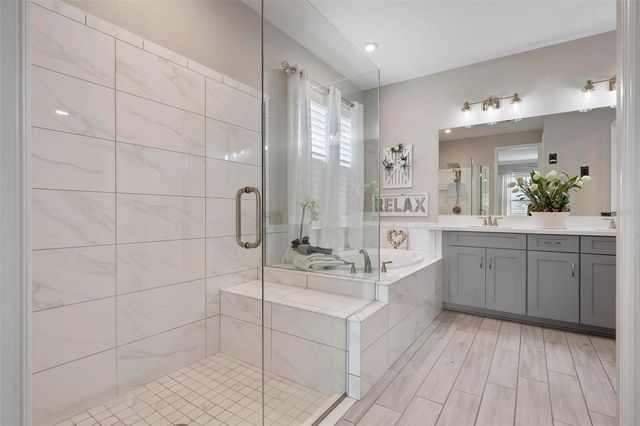 6420 GRANDVIEW HILL COURT, Bradenton, FL 34203