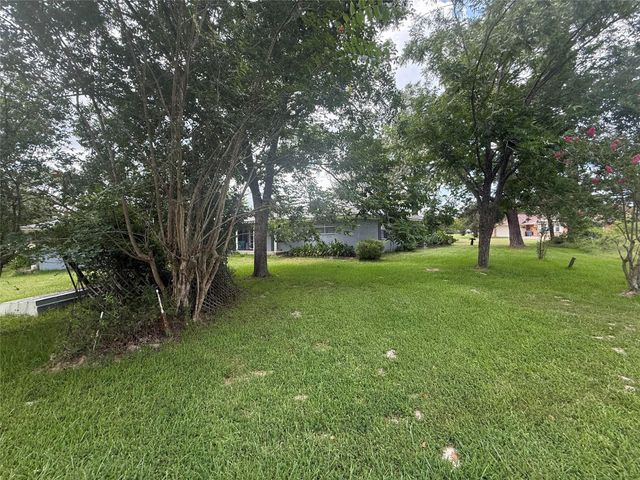 15 Meadow Lake Drive, Trinity, TX 75862