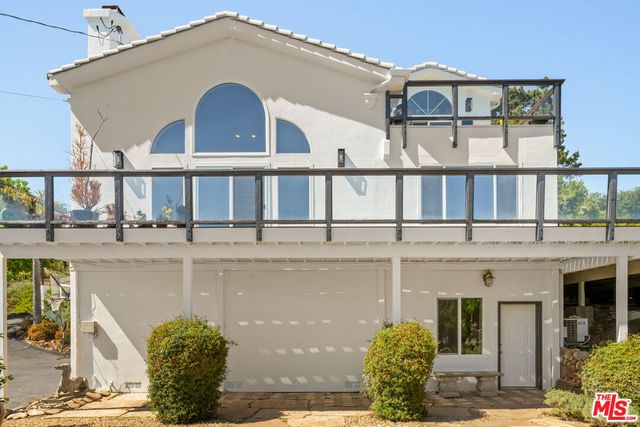 21630 Saddle Peak Road, Topanga, CA 90290