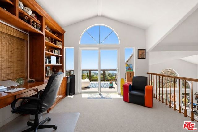 21630 Saddle Peak Road, Topanga, CA 90290