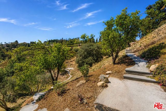 21630 Saddle Peak Road, Topanga, CA 90290