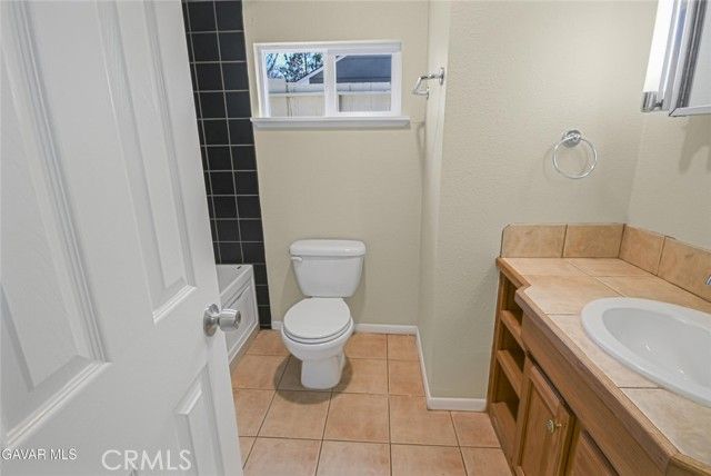 17743 Elizabeth Lake, Lake Hughes, CA 93532