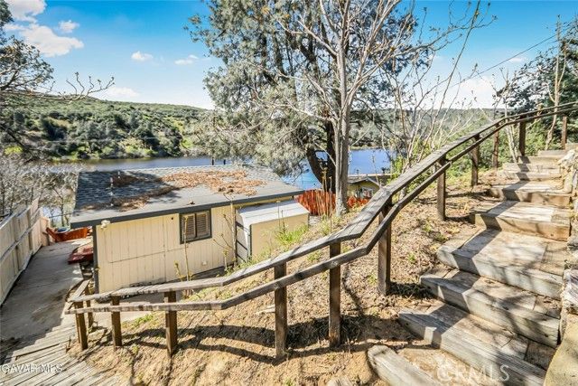 17743 Elizabeth Lake, Lake Hughes, CA 93532