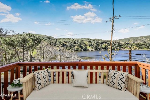 17743 Elizabeth Lake, Lake Hughes, CA 93532