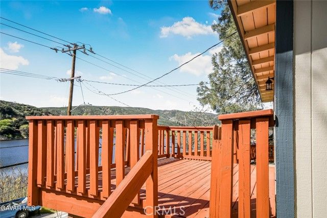 17743 Elizabeth Lake, Lake Hughes, CA 93532