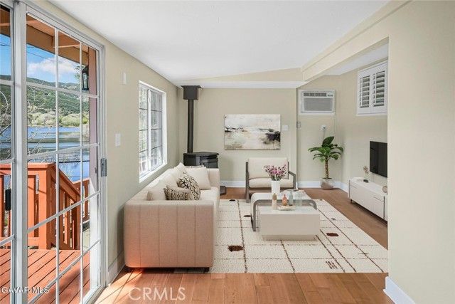 17743 Elizabeth Lake, Lake Hughes, CA 93532