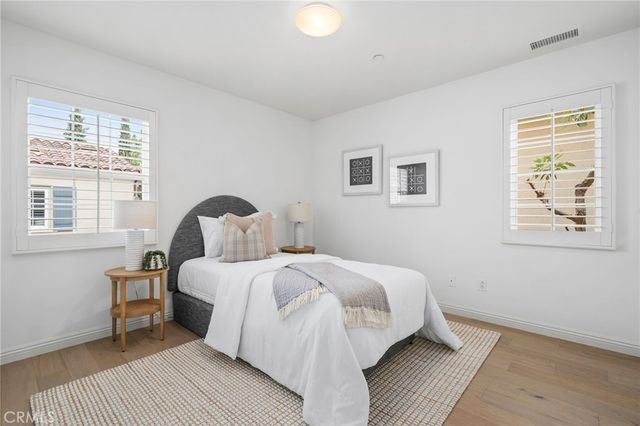 117 White Flower, Irvine, CA 92603