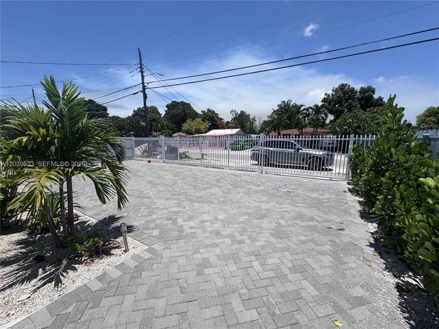 850 NW 109th St 852, Miami, FL 33168