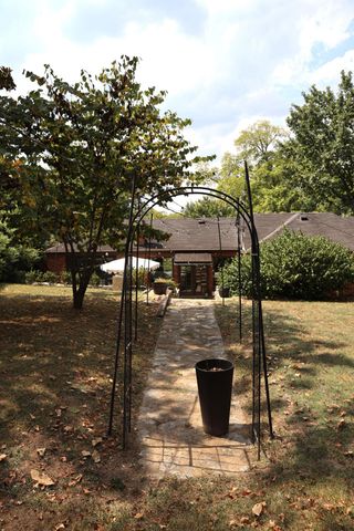4310 Scenic Dr, Nashville, TN 37204
