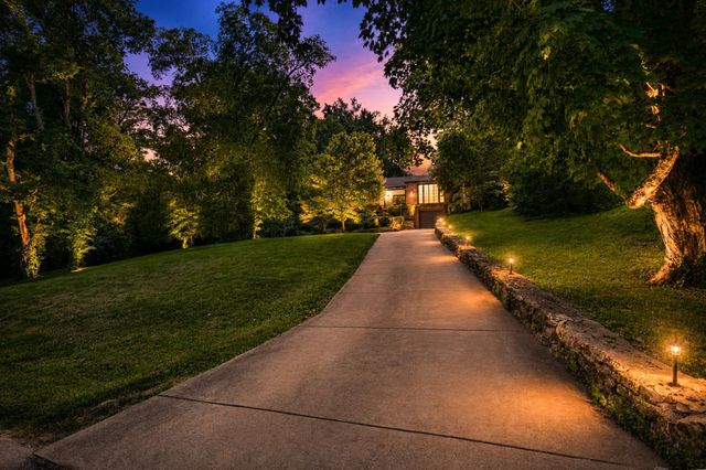 4310 Scenic Dr, Nashville, TN 37204