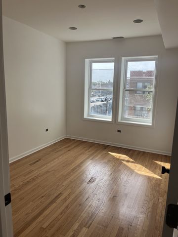 2414 W 70th Street 2, Chicago, IL 60629