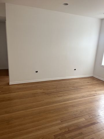 2414 W 70th Street 2, Chicago, IL 60629