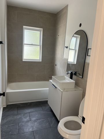 2414 W 70th Street 2, Chicago, IL 60629