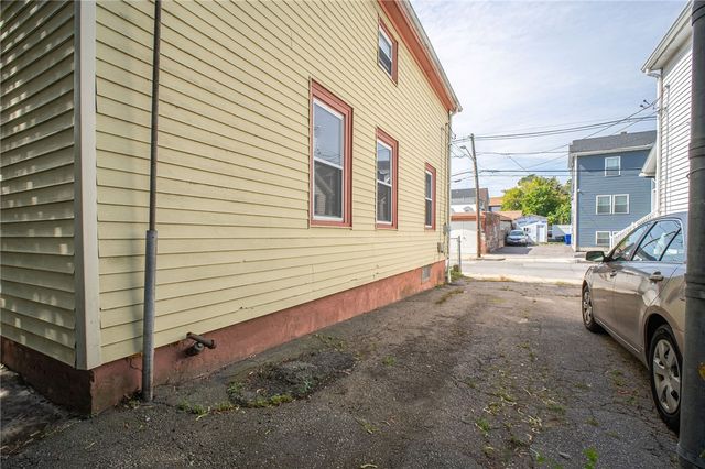 36 Hamilton Street, Providence, RI 02907