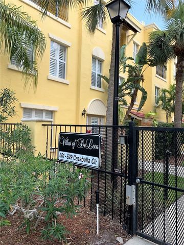601 CASABELLA CIRCLE, Tampa, FL 33609
